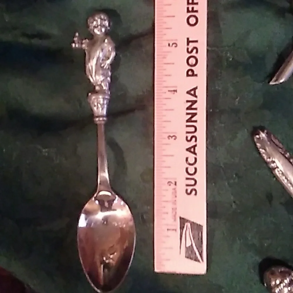 ⚜ Reed & Barton CHRISTMAS 1985 SPOON SEALED 38 YEARS - Picture 1 of 14